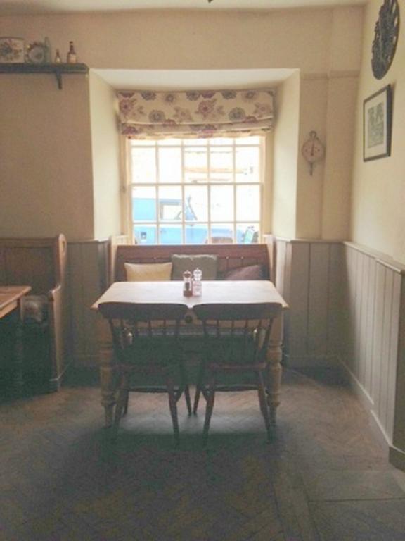 The Royal Oak Burford Bed & Breakfast Bagian luar foto