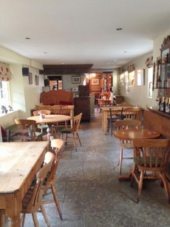 The Royal Oak Burford Bed & Breakfast Bagian luar foto